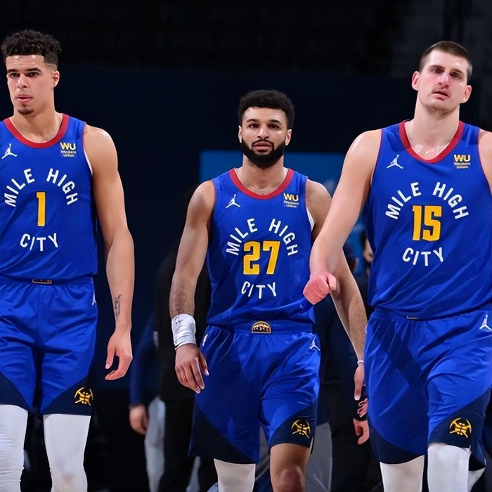 的红牌提醒 的红牌提醒